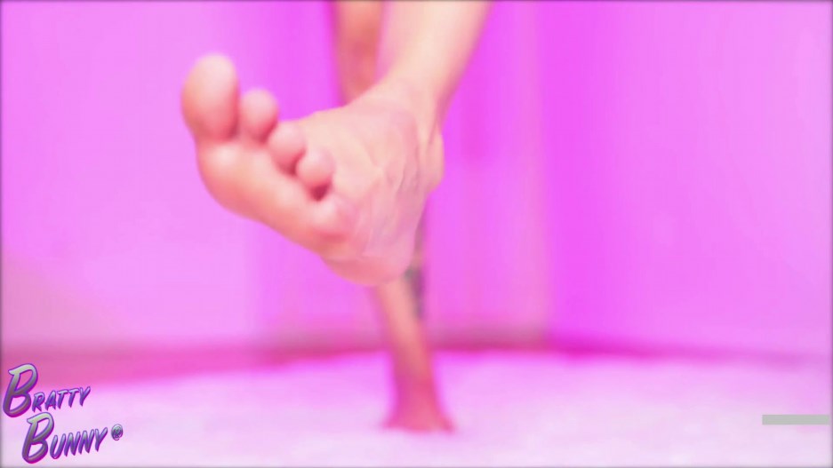 Bratty Bunny - Foot Devotion -Handpicked Jerk-Off Instruction